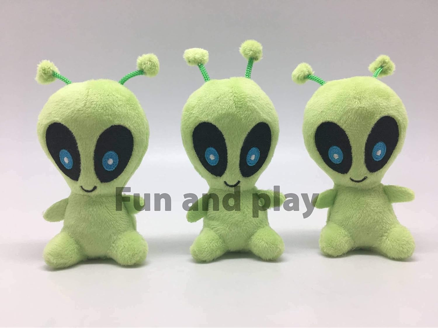 Interactive Plush Squeaky Hide and Seek Squirrel Puzzle Toy for Small Dogs (Spaceship and Aliens Design)